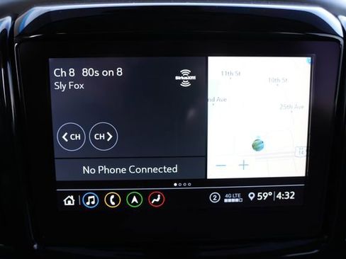 Used 2021 Chevrolet Traverse LT w/ LT Premium Package image 27