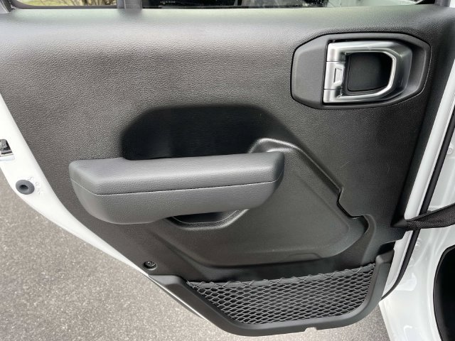 New 2026 Jeep Gladiator Sport AWD/4WD image 16