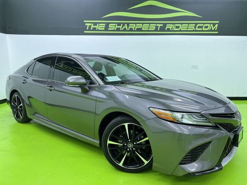 Used 2018 Toyota Camry XSE FWD image 1