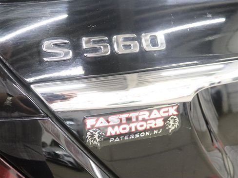 Used 2019 Mercedes-Benz S 560 4MATIC Sedan image 7