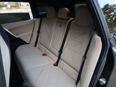 Used 2022 BMW iX xDrive50 w/ Premium Package image 18