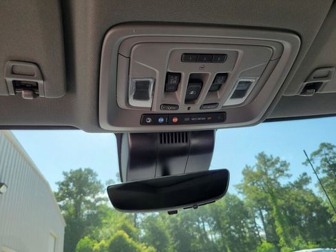 New 2025 GMC Sierra 3500 Denali w/ Denali Reserve Package image 20