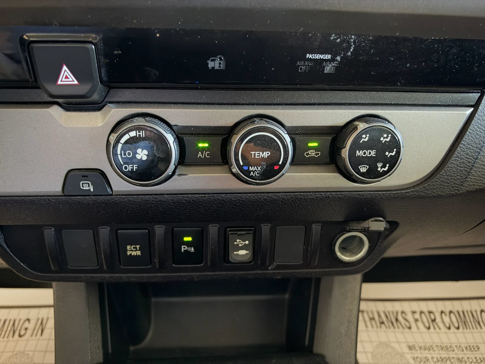 Used 2017 Toyota Tacoma SR5 w/ Tow Package RWD image 17