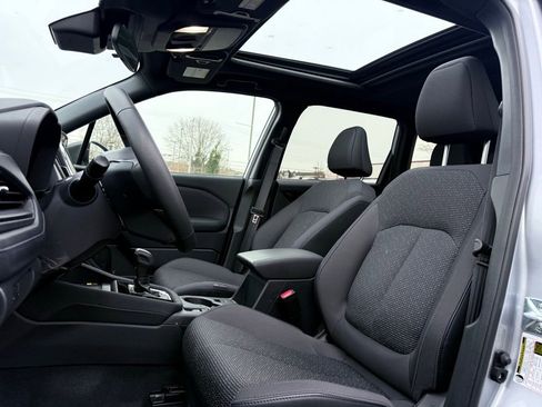 Used 2025 Subaru Forester Premium image 17