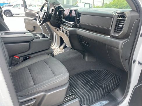 Used 2023 Chevrolet Silverado 1500 LT AWD/4WD image 19
