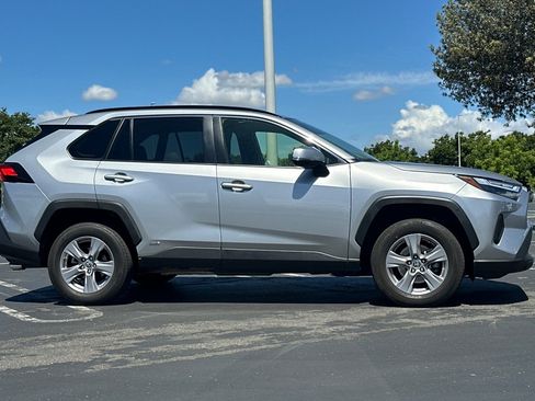Used 2025 Toyota RAV4 XLE AWD/4WD image 3