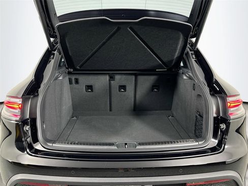 Certified 2025 Porsche Macan S AWD/4WD image 38
