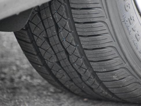 Used 2015 Volkswagen Golf S image 37