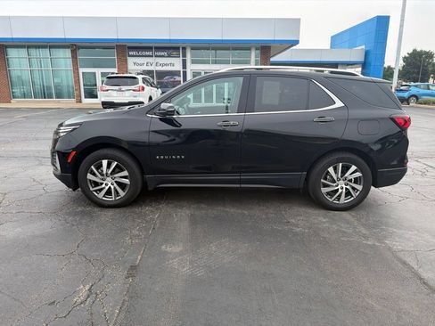 Used 2023 Chevrolet Equinox Premier AWD/4WD image 1