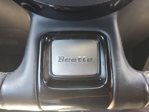 Used 2019 Volkswagen Beetle 2.0T SE FWD image 30