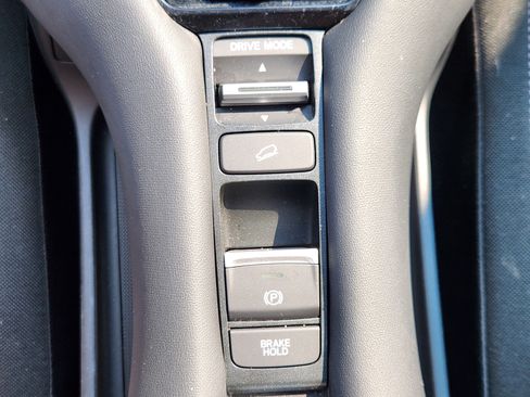 Certified 2024 Honda HR-V LX image 21