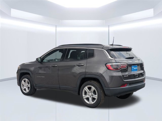 Used 2023 Jeep Compass Latitude AWD/4WD image 3