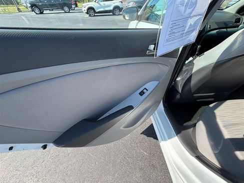 Used 2017 Hyundai Accent Value Edition image 16