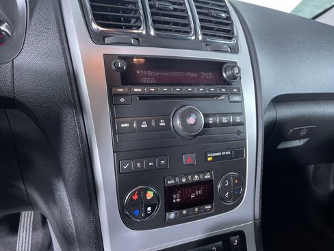 Used 2010 GMC Acadia SLT image 19