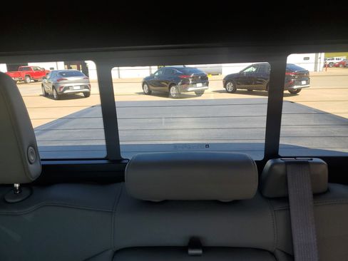 Certified 2023 GMC Sierra 1500 SLT w/ SLT Premium Plus Package image 14