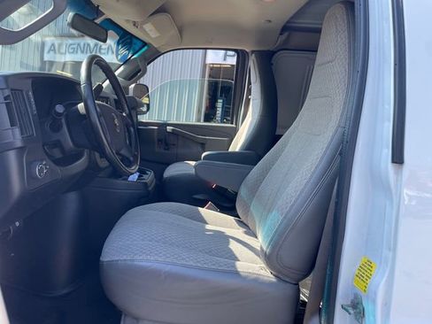 Used 2021 Chevrolet Express 2500 w/ Driver Convenience Package RWD image 9