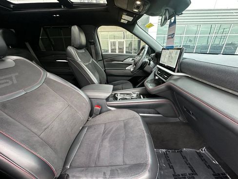 Used 2025 Ford Explorer ST AWD/4WD image 29
