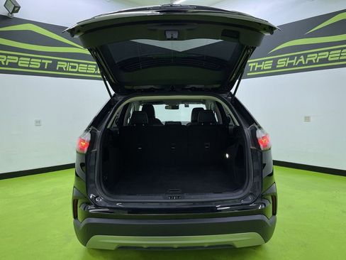 Used 2024 Ford Edge SEL image 9