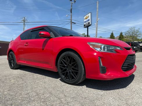 Used 2015 Scion tC FWD image 12