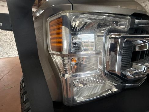 Used 2020 Ford F250 XL w/ STX Appearance Package AWD/4WD image 9