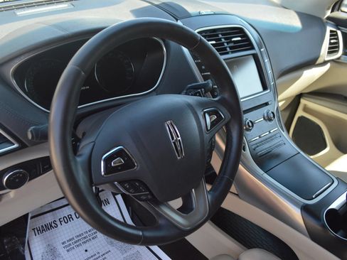 Used 2016 Lincoln MKX Reserve w/ Technology Package AWD/4WD image 16