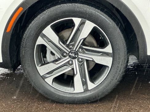 Used 2023 Kia Sorento SX Prestige image 24