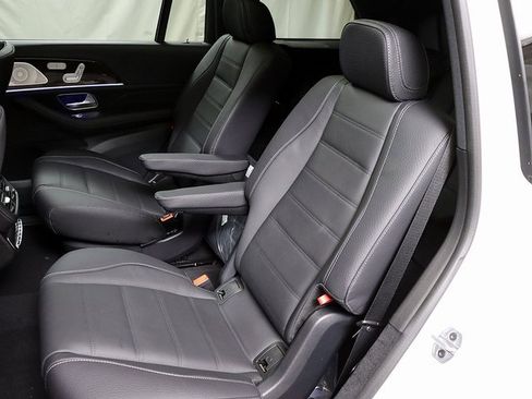 New 2026 Mercedes-Benz GLS 580 4MATIC image 12