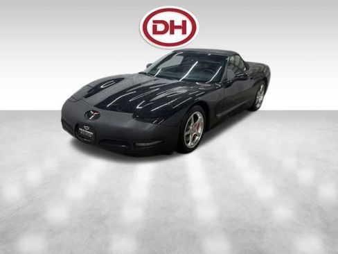 Used 2004 Chevrolet Corvette Convertible w/ Preferred Equipment Group RWD image 11
