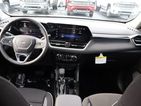 New 2026 Chevrolet TrailBlazer LT w/ Convenience Package FWD image 20