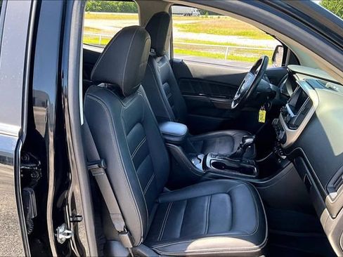 Used 2022 GMC Canyon Denali w/ Denali Black Edition Package AWD/4WD image 29