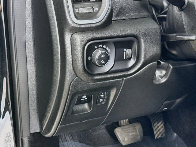 Used 2025 RAM 1500 Big Horn AWD/4WD image 10