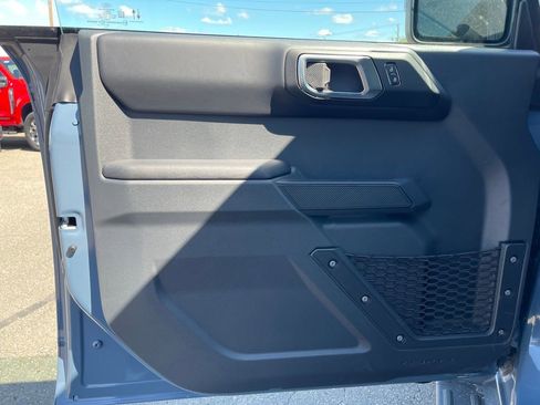 New 2025 Ford Bronco Outer Banks image 18