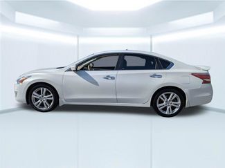 Used 2013 Nissan Altima 3.5 SV w/ Navigation Pkg video 2