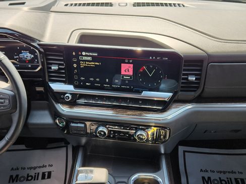 Used 2025 GMC Sierra 1500 Elevation w/ Preferred Package AWD/4WD image 18