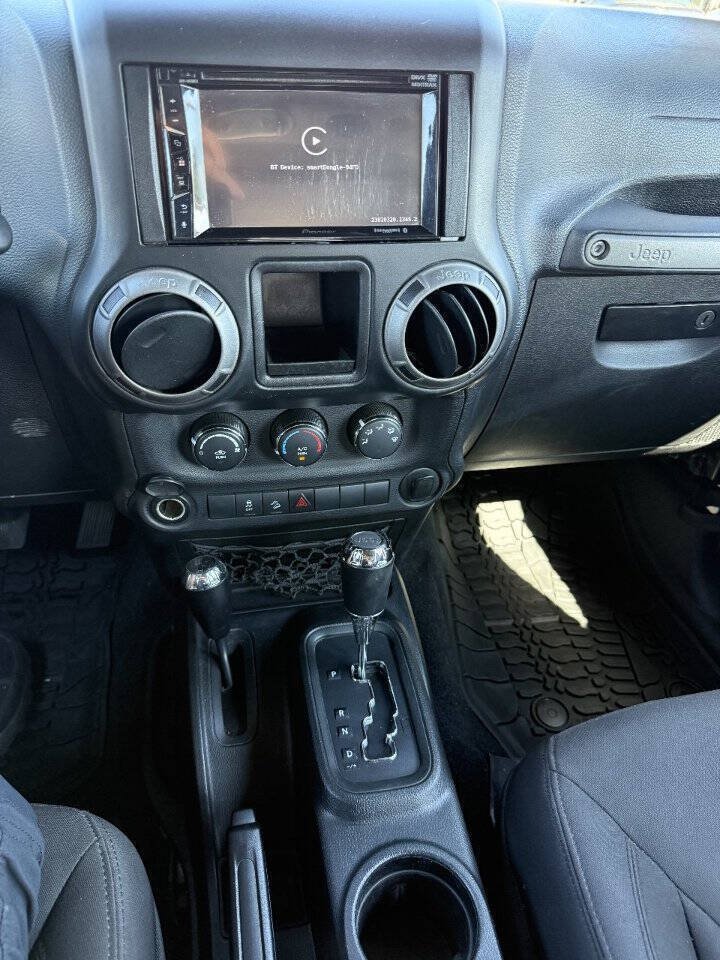 Used 2017 Jeep Wrangler Unlimited Sport w/ Max Tow Package AWD/4WD image 14