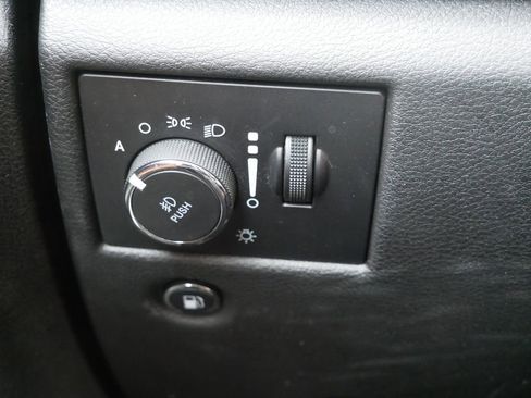 Used 2018 Jeep Grand Cherokee Summit image 22