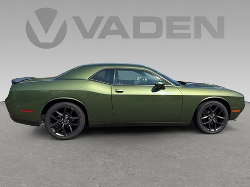 Used 2020 Dodge Challenger SXT w/ Blacktop Package image 6