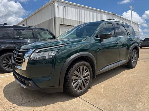 Used 2022 Nissan Pathfinder SL w/ SL Premium Package FWD image 1
