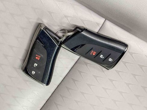 Used 2022 Lexus UX 200 w/ Accessory Package (Z2) FWD image 21
