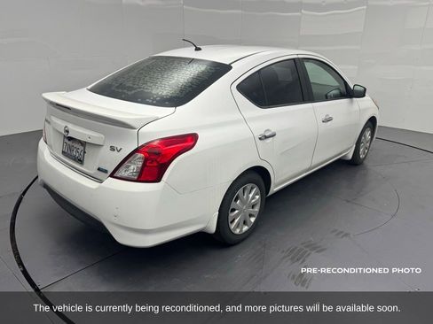 Used 2016 Nissan Versa SV FWD image 5