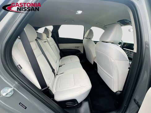 Used 2025 Hyundai Tucson SE image 35