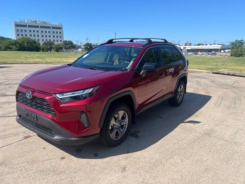Used 2024 Toyota RAV4 LE AWD/4WD image 1