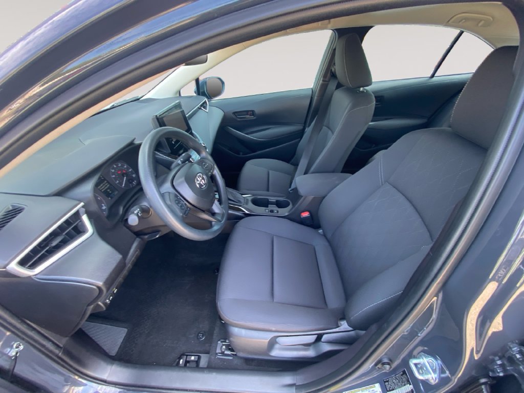 Used 2025 Toyota Corolla LE w/ LE Premium Package FWD image 9