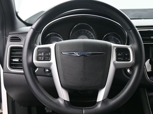 Used 2014 Chrysler 200 Touring image 28