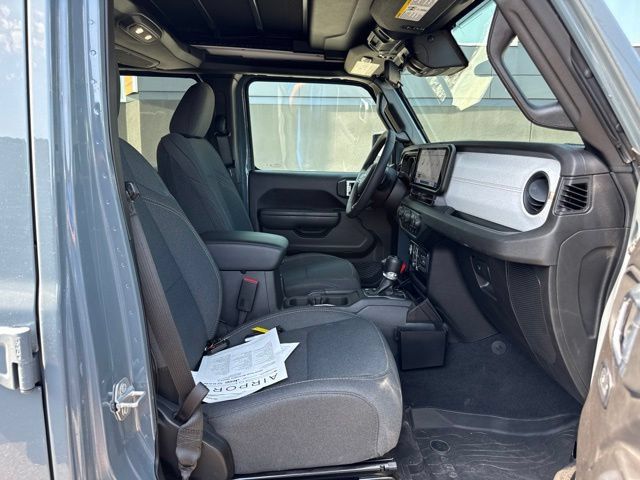 Used 2024 Jeep Wrangler Unlimited Sport AWD/4WD image 10