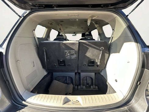 Used 2017 Kia Sedona LX w/ LX Essentials Premium Package FWD image 10