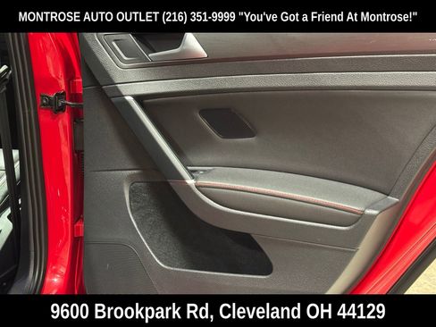 Used 2020 Volkswagen GTI SE image 44