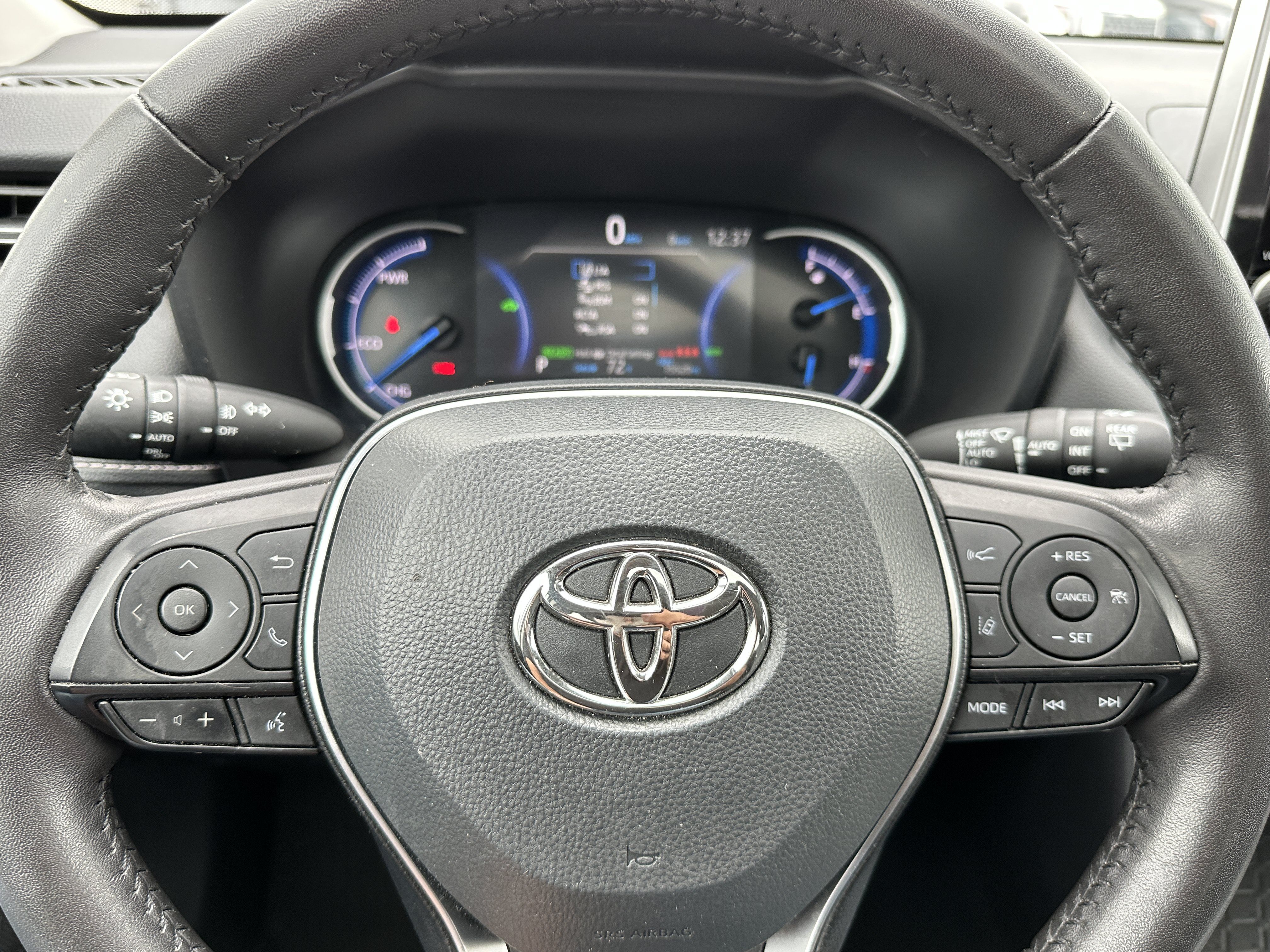 Used 2025 Toyota RAV4 XLE Premium AWD/4WD image 23
