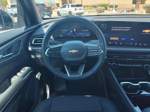 New 2026 Chevrolet Traverse LT w/ Sun and Wheel Package FWD image 7