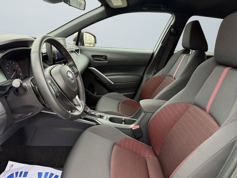 Used 2024 Toyota Corolla Cross AWD Hybrid image 9